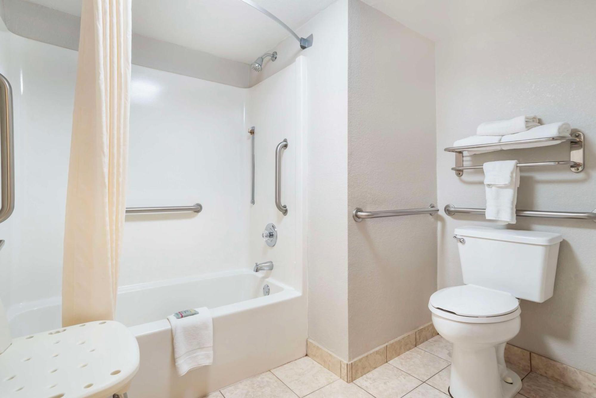 Best Western Andalusia Inn Bagian luar foto